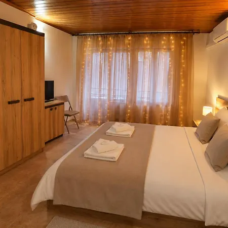 Floor With Balcony * סבטי ולאס